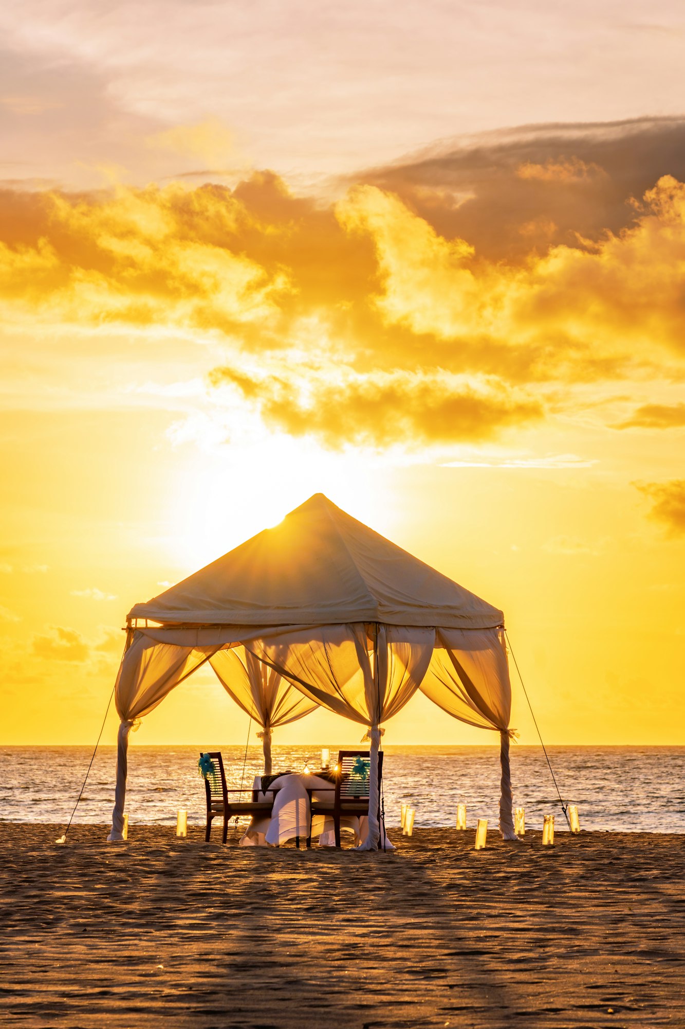 Diner at the beach